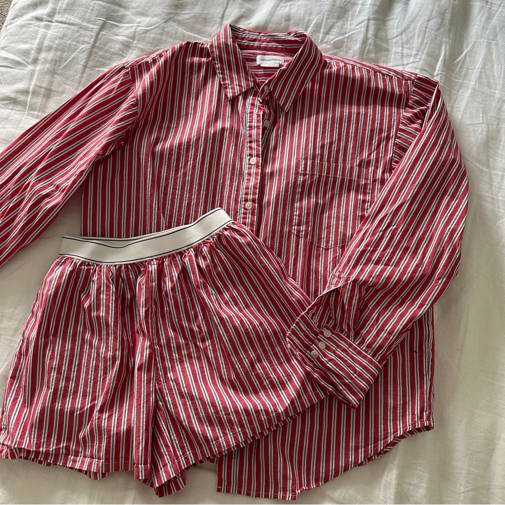 Striped set